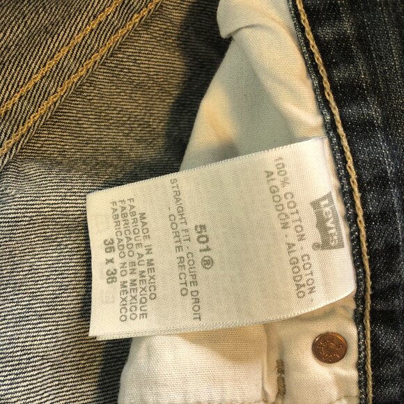 Vintage Levis 501 Jeans Mens 34x34 Blue Medium Wash Cotton Straight Button Fly - Picture 4 of 13